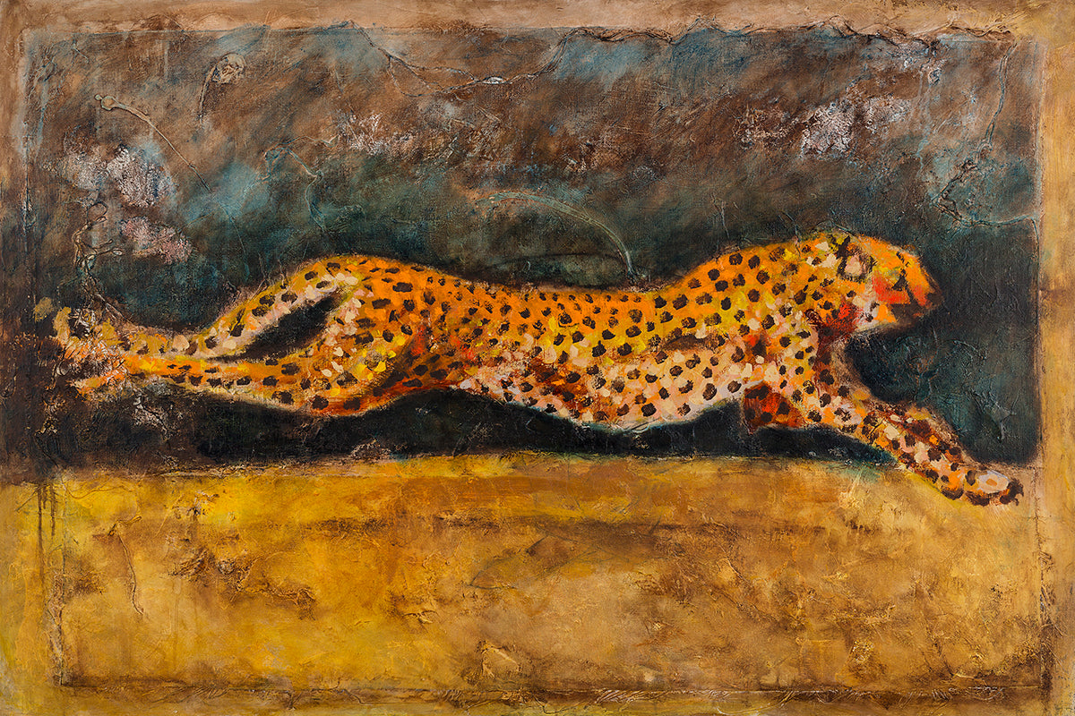 Pintura contemporânea de uma chita com manchas laranjas e pretas correndo sobre fundo marrom e amarelo texturizado, com personagens em destaque. Joarez Filho.