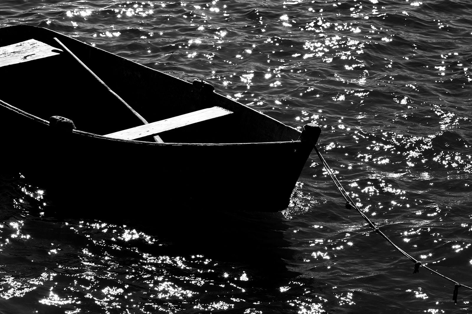 Boat in black and white